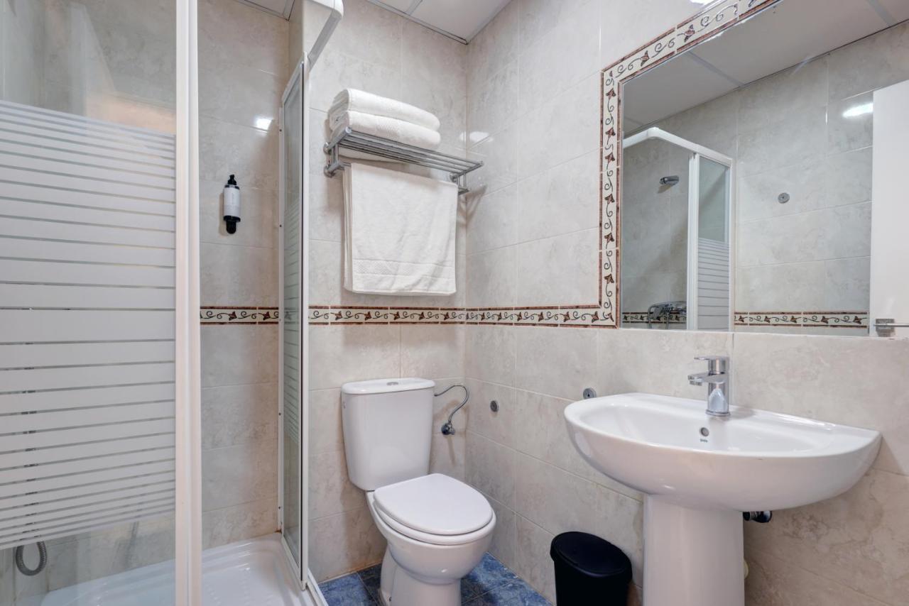 Hostal 37 Естепона Екстериор снимка
